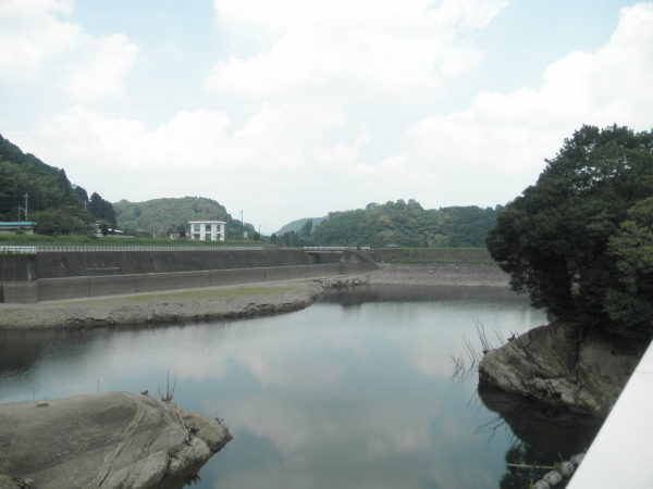 ポンパドー ビター [みなと川と戸面原ダム]千葉県富津市/天羽/湊川灌漑